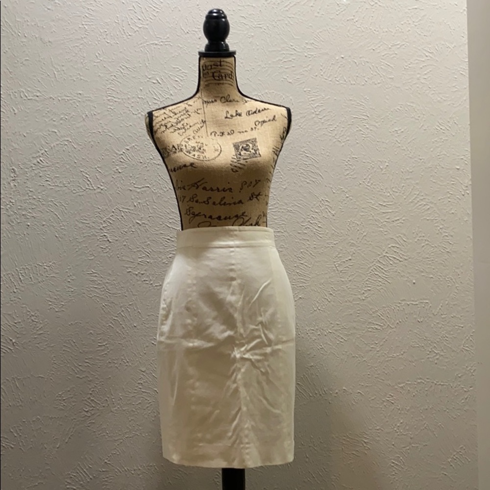NWOT AKRIS Punto White Cotton Pencil Skirt